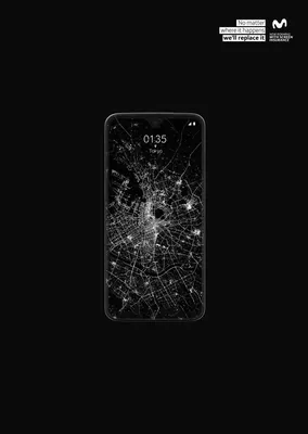 белые трещины на черном стекле, разбитые на заднем плане абстрактные  стеклянные дыры, концепция взлома окна или экрана смартфона. Стоковое  Изображение - изображение насчитывающей изолировано, вспомогательную:  246294681