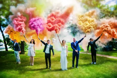 Разноцветный дым на фоне моря» — создано в Шедевруме