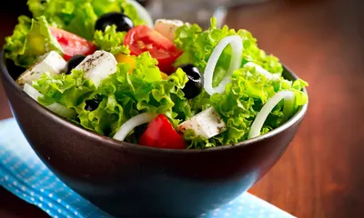 Рецепты вкусных салатов от Шефмаркет