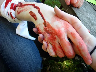 Файл:Blood Handshakes.jpg — Википедия