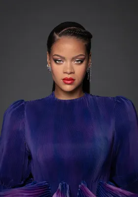 Rihanna the first female artist to have a UK Number one five years in a row