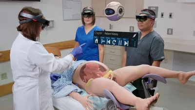 Microsoft HoloLens поможет врачам научиться принимать сложные роды –  Microsoft | Информация для прессы