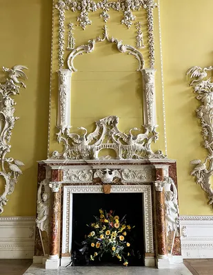 Rococo Revival: How to Incorporate 18th-Century Bling Into Your Restaurant  | The Official Wasserstrom Blog