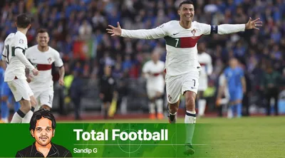 Cristiano Ronaldo wears captain's armband as Al Nassr win on striker's  delayed debut - Eurosport