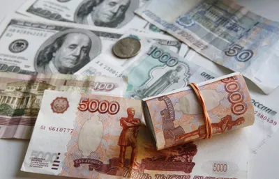 Нацбанк Украины отказался полностью запрещать российские рубли — РБК