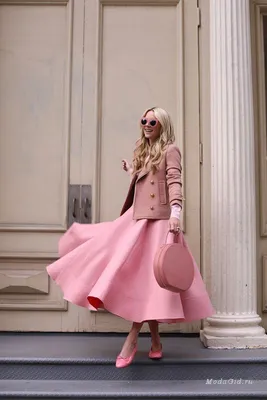 Мода и стиль: Розовый цвет в одежде: как носить, с чем сочетать розовый  цвет | Pink outfits, Pink fashion, Fashion