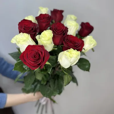 Купить букет из 3 красных роз в Пензе, российские розы