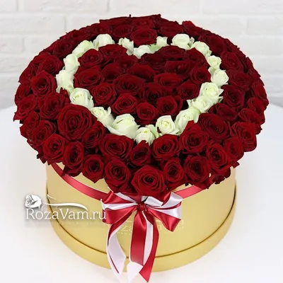 Купить цветы Букет Букет в шляпной коробке из роз и эвкалипта в интернет  магазине в Москве