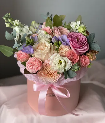 Заказать 25 розовых роз в шляпной коробке \"Меган\" в Киеве