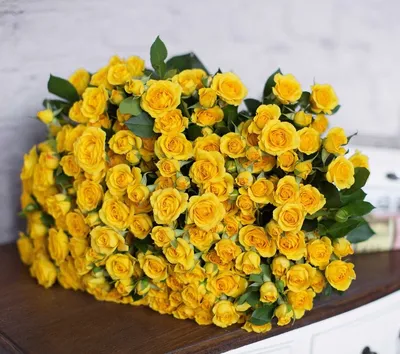Купить букет цветов жёлтые розы в интернет магазине Модный букет с  доставкой по Москве