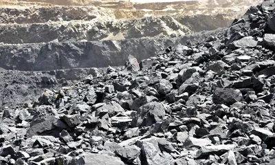 Железная руда стоковое изображение. изображение насчитывающей  эксплуатирование - 32524109