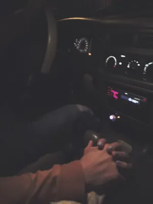 Рук в машине ночью (34 фото)