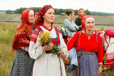 Женские русские народные сарафаны (75 фото)