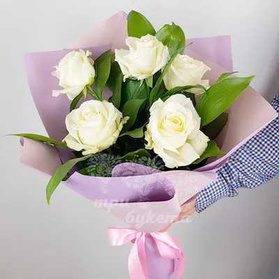 Цветы в коробке \"Белые Розы\" в Севске - Купить с доставкой от 2890 руб. |  Интернет-магазин «Люблю цветы»