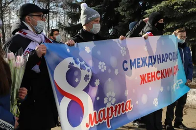 Поздравляем с 8 марта! - Крымский республиканский центр медицины катастроф  и скорой медицинской помощи