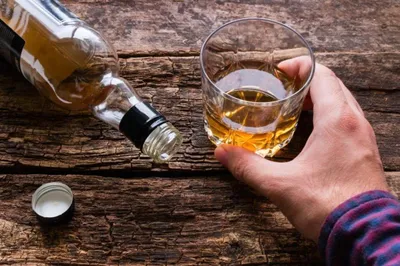 Популярные вопросы про алкогольную зависимость у мужчин и женщин, польза и  вред алкоголя - 11 сентября 2019 - НГС.ру