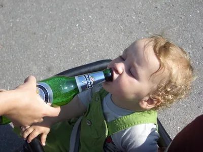 Как дети становятся алкоголиками