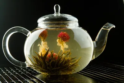Цветы в стакане: что такое белый чай, как его заваривать и пить | VOICE |  Дзен