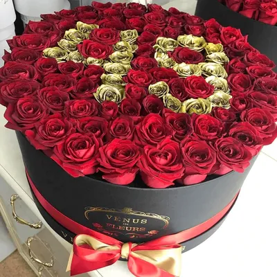 Красные розы с датой от 51 шт. за 13 490 руб. | Бесплатная доставка цветов  по Москве