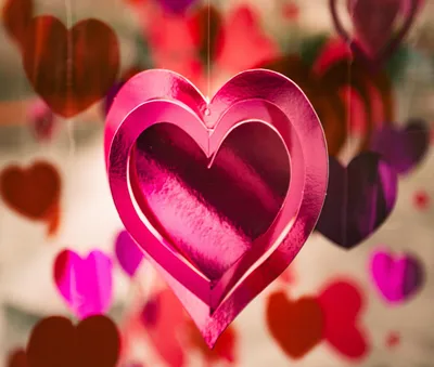 Как украсить комнату ко Дню Святого Валентина - 4 простые идеи