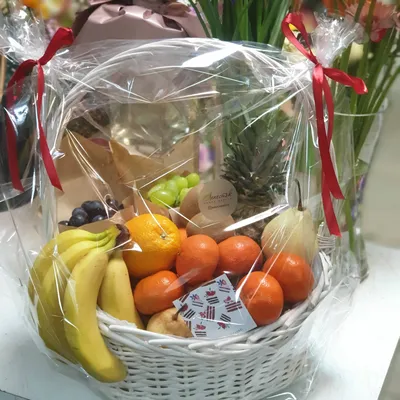 Премиальная большая корзина с экзотическими фруктами - БорщБукет | Букеты  из овощей и фруктов | Краснодар