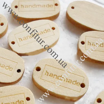 Купить Бирка деревянная с надписью \"Hand Made\", 12х18 мм (1 шт.) по цене  7.62 ₽ - 2518-2