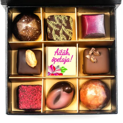 տուփ, նվեր - Композиция с шоколадными конфетами Kinder и Раффаелло