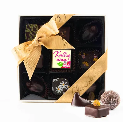 Прозрачная коробка с 9 шоколадными конфетами – Kallis ema! (дорогая мама) -  Chocolala