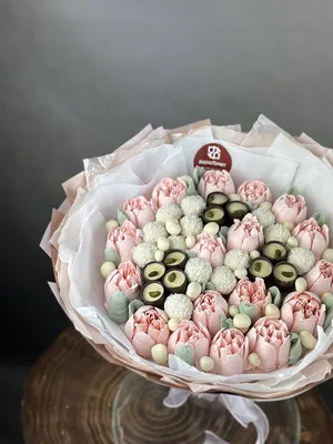 Подарочный набор «Розы и мишка с шоколадными конфетами» - заказать и купить  за 4 880 ₽ с доставкой в Москве - партнер «Цветочный рынок»