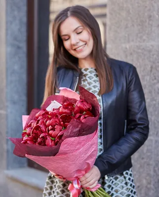 Почему женщины любят цветы: психология, история, факты | Блог Семицветик