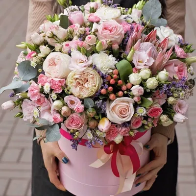 Ландыши с весенними цветами в корзинке - заказать доставку цветов в Москве  от Leto Flowers