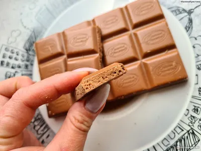 Купить шоколад Красный Октябрь Украли сахар темный пористый с хрустящими  криспами малины 75 г, цены на Мегамаркет | Артикул: 100032483687