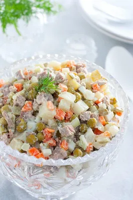 Салат оливье с семгой и огурцом рецепт с фото пошагово - 1000.menu