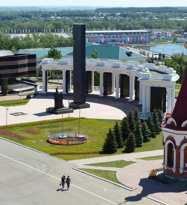Файл:Площадь тысячелетия Саранск 2023.jpg — Википедия