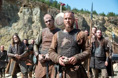 сериал драма викинги vikings историческая travis fimmel ragnar lothbrok  gustaf skarsgård floki Обои на рабочий стол | Vikings season, Vikings tv  show, Vikings tv