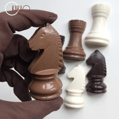 Шахматные фигуры из шоколада | Шахматный конь из шоколада