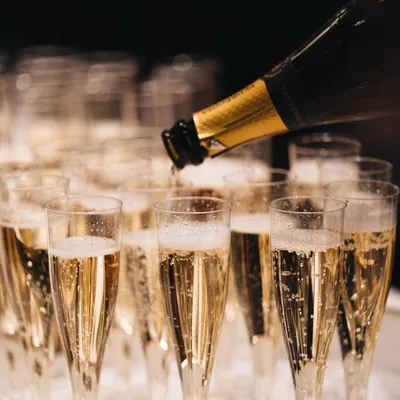 Производители предложили увеличить минимальную цену шампанского на 18% — РБК