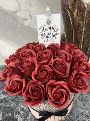 Купить букет красных роз в СПб ✿ Оптовая цветочная компания СПУТНИК