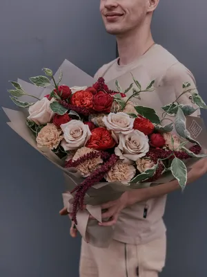 Купить Шикарный букет из 51 пионовидной розы в Новосибирске