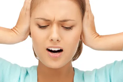 Шум в ушах: почему возникает, к кому обратиться, лечение