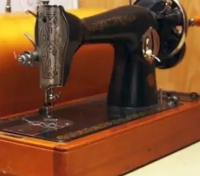 Мини швейная машинка-1290 руб.