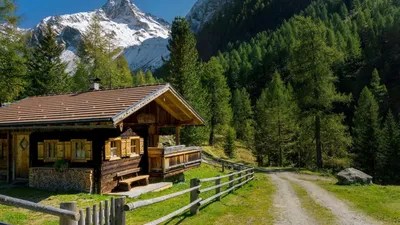 Modern wooden house in the mountains in the old Italian style |  Архитектура, Архитектурный дизайн, Элитный дом
