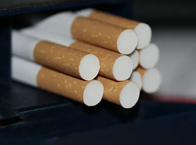 В Госдуме предложили запретить продажу табака родившимся после 2014 года -  РИА Новости, 05.01.2022