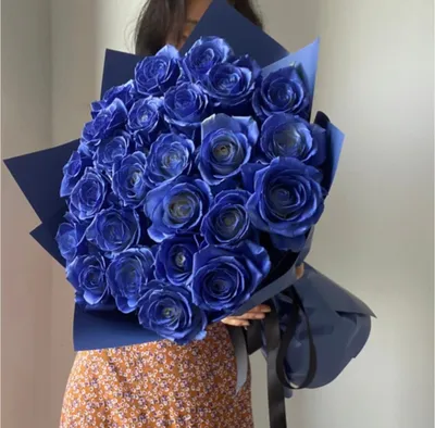 Синие розы в шляпной коробке \"Грезы неба\" купить в Балашихе в Букет-Элит