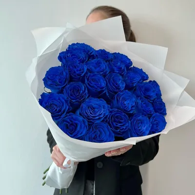 Букет 35 черных и синих роз купить с доставкой в СПб
