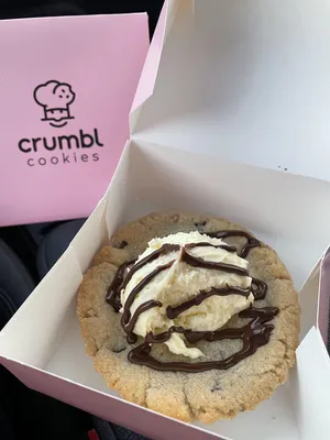 The Pastry Chef's Baking: Crumbl Cookies review #48: Skillet Cookie (test  cookie)