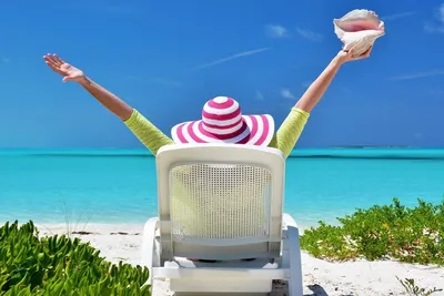 Скоро в отпуск: 10 солнцезащитных средств, с которыми стоит провести лето -  iS CLINICAL®