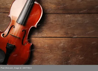 Скрипка на деревянном столе, на …» — создано в Шедевруме
