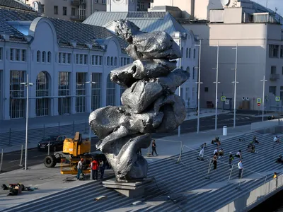Скульптуры на улице Правды: история появления и описание