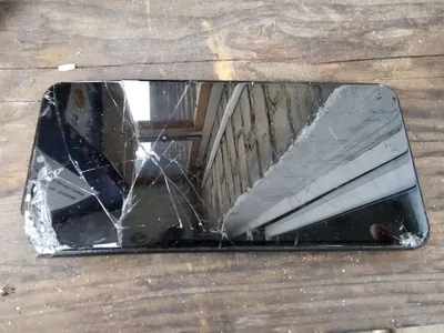 Разбитый экран обои на телефон - 66 фото